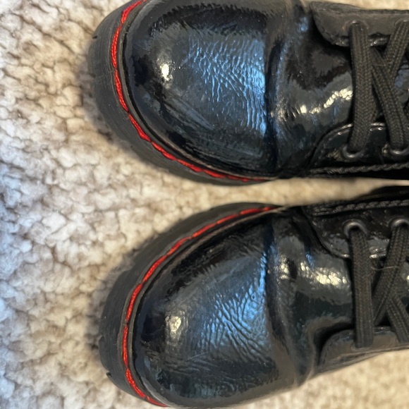 Rieker size 8 (39). Black patent leather there boot with red thread. - Picture 6 of 9